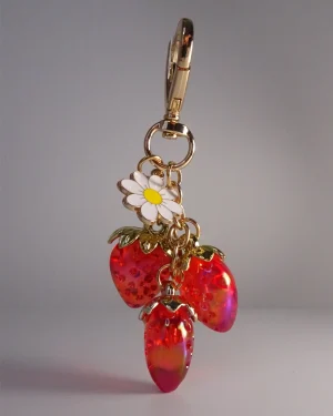 Llavero Charm Frutillas Rojas