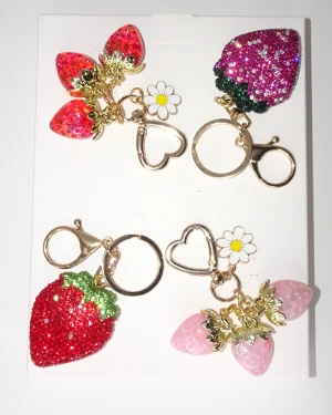 [Pack Frutillas] Charms Frutillas Moradas, Rojas, Rosadas y Rojas con Flores